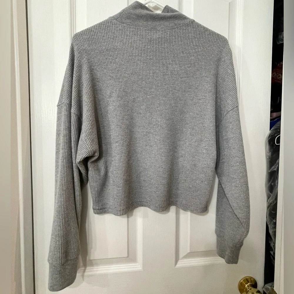 Abercrombie & Fitch Light Gray Turtleneck Sweater - Picture 3 of 3